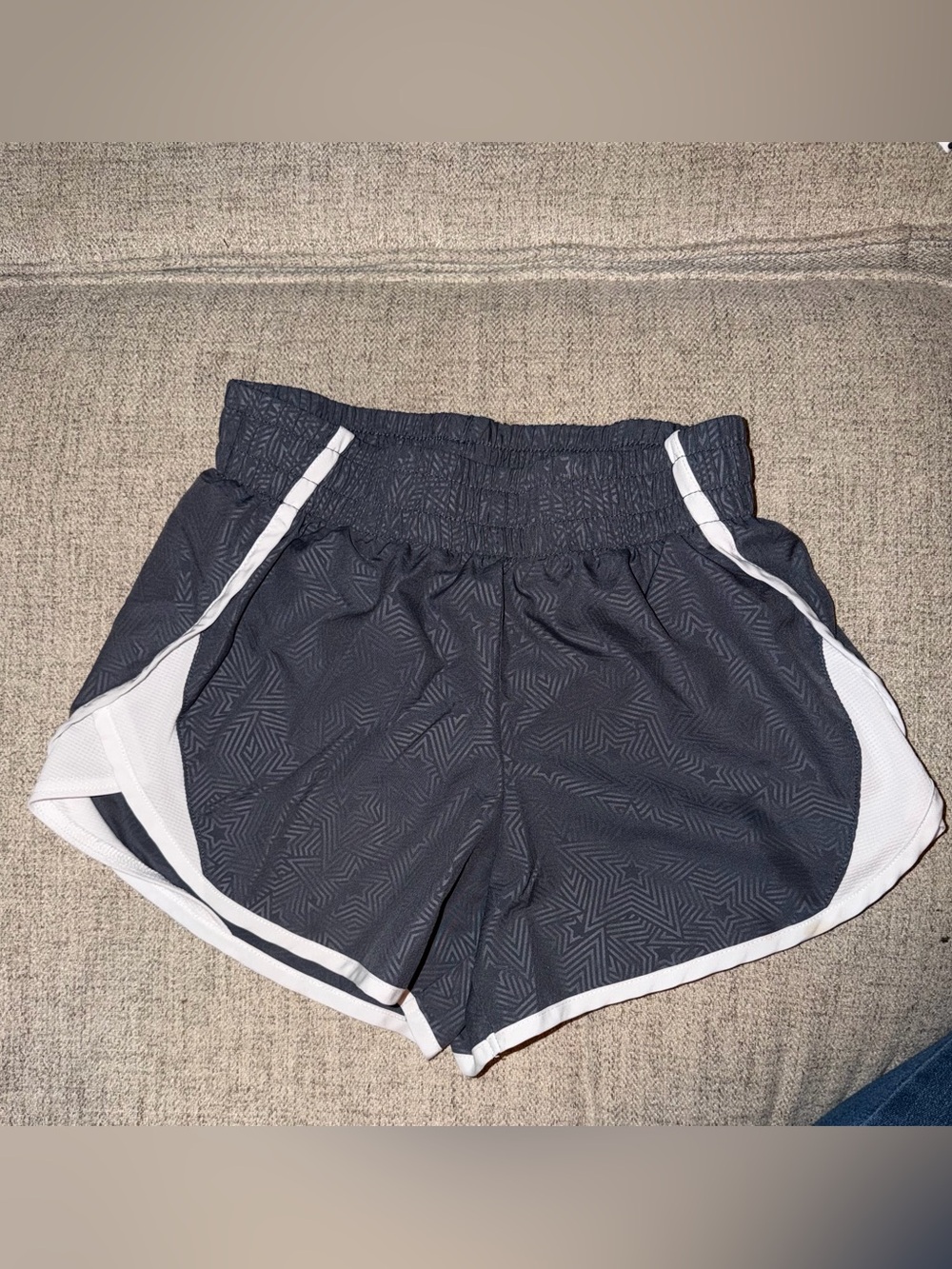 Girls L (10/12) Gray & White Athletic Shorts